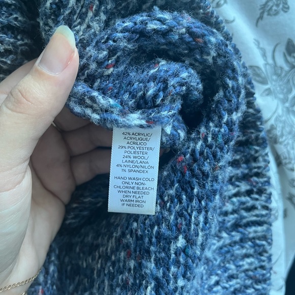 Wool Blend Chunky Boxy Knit Turtleneck Sweater - Picture 9 of 9